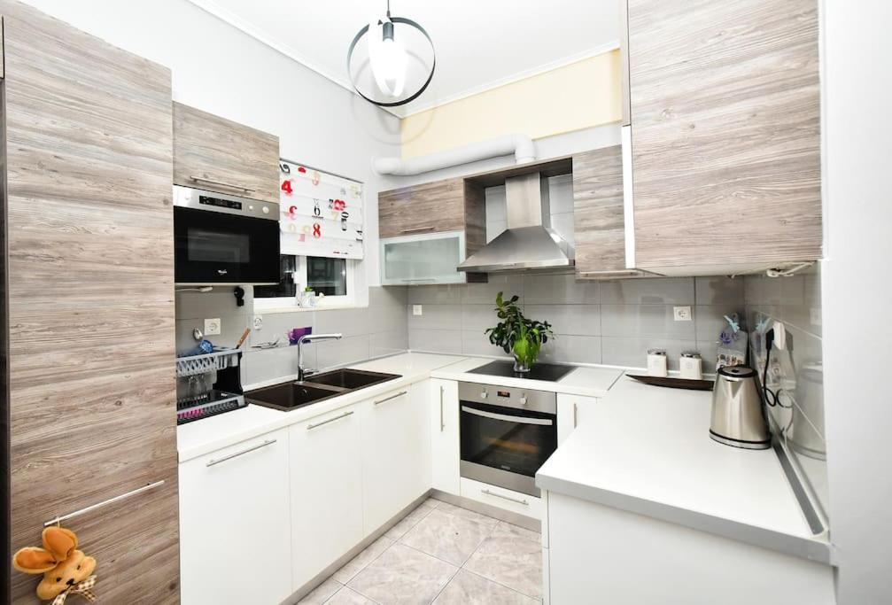 Lili'S Apartment 엘레프시나 외부 사진
